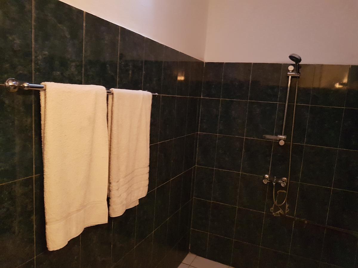 Acropole Hotel 科托努 外观 照片